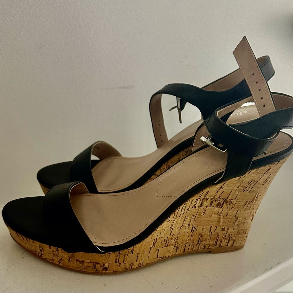 Charles David Black Wedge Sandals